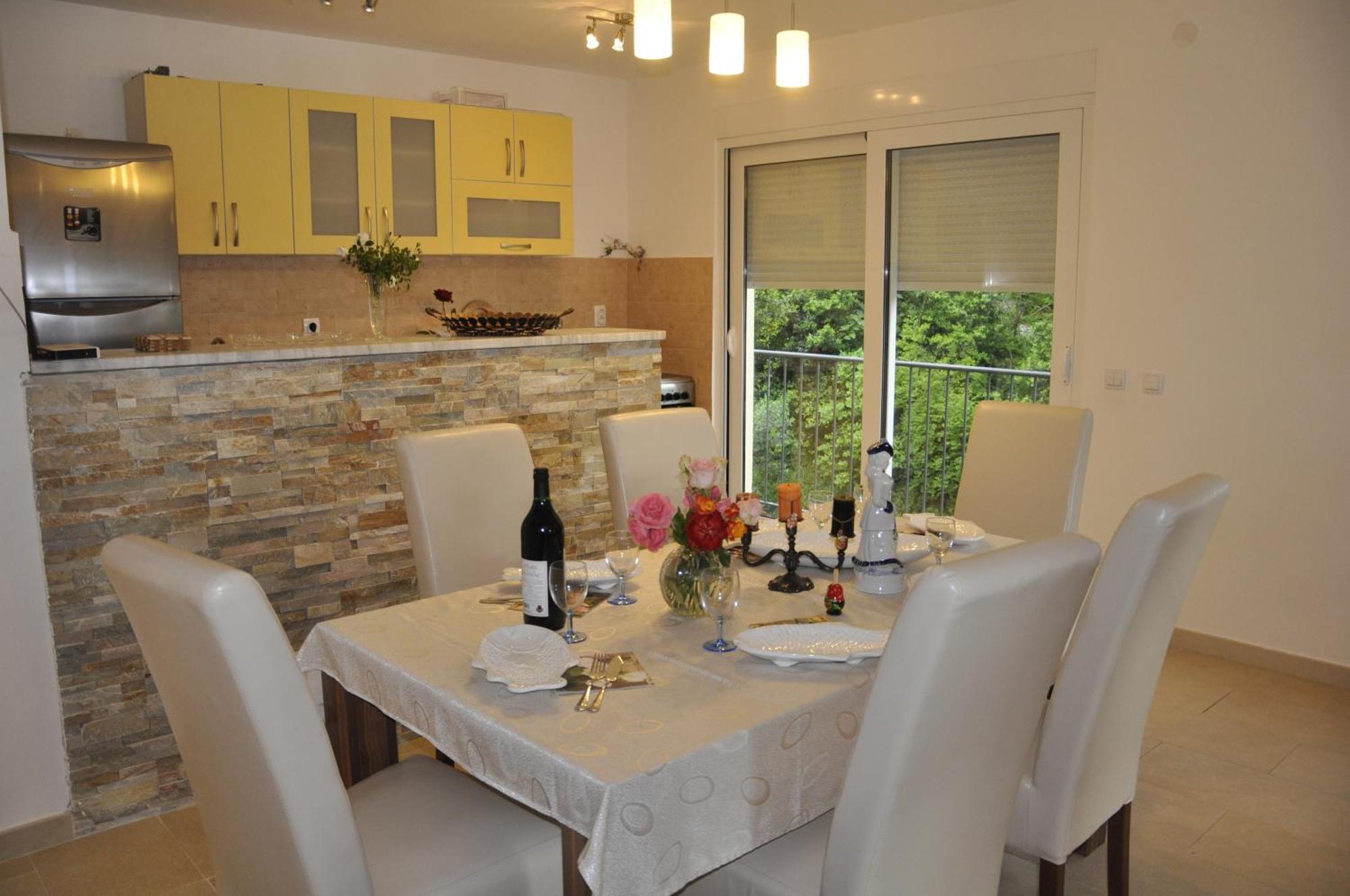 Apartment Ivanisevic 2 Kotor Luaran gambar