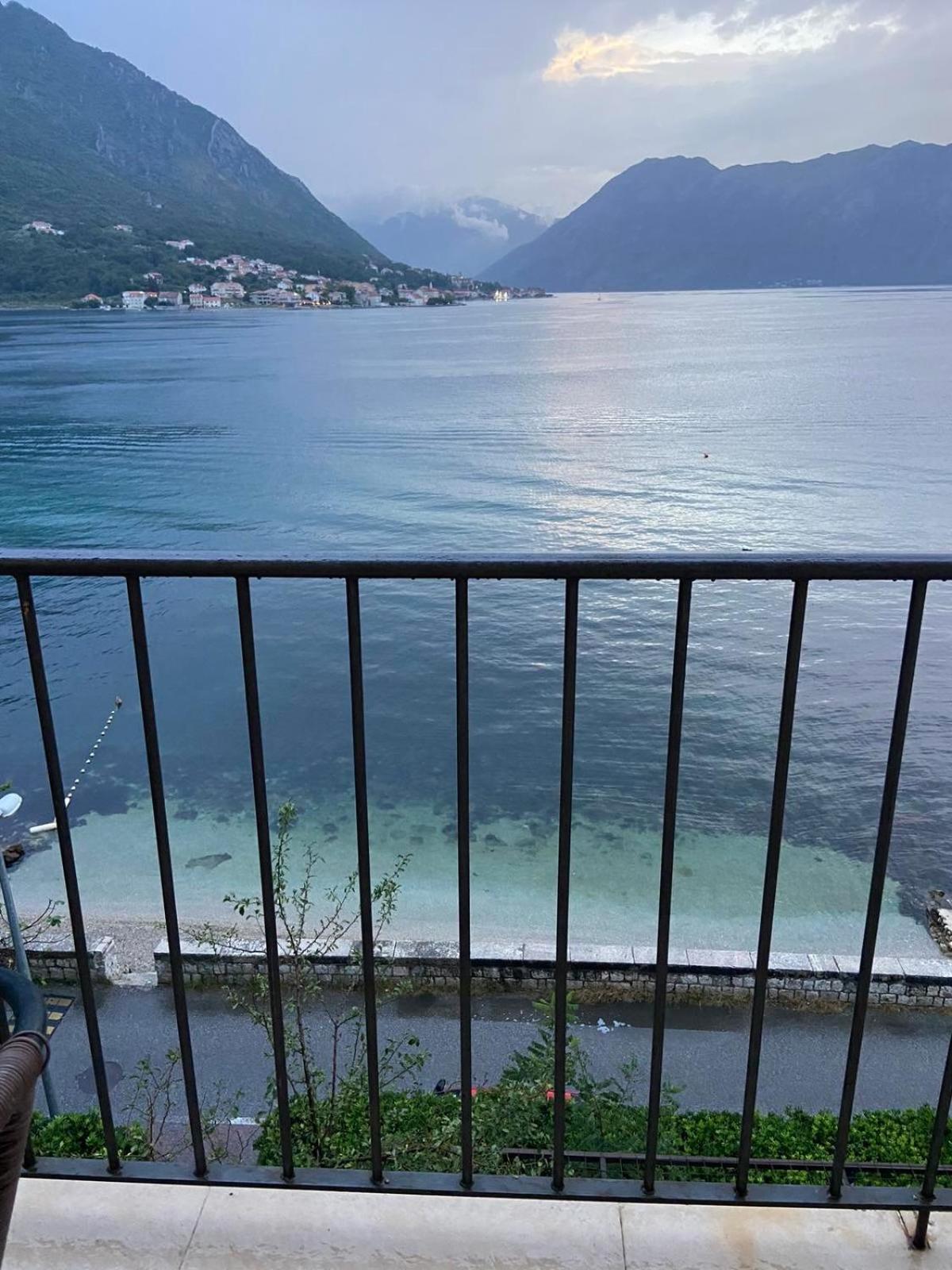 Apartment Ivanisevic 2 Kotor Luaran gambar