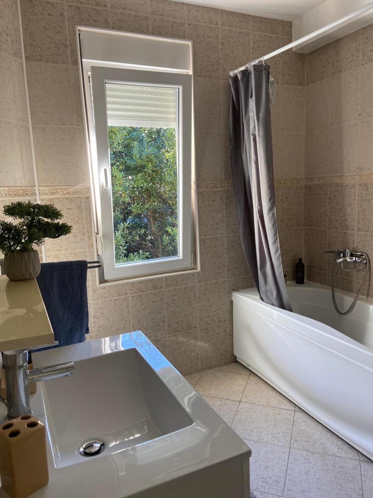 Apartment Ivanisevic 2 Kotor Luaran gambar