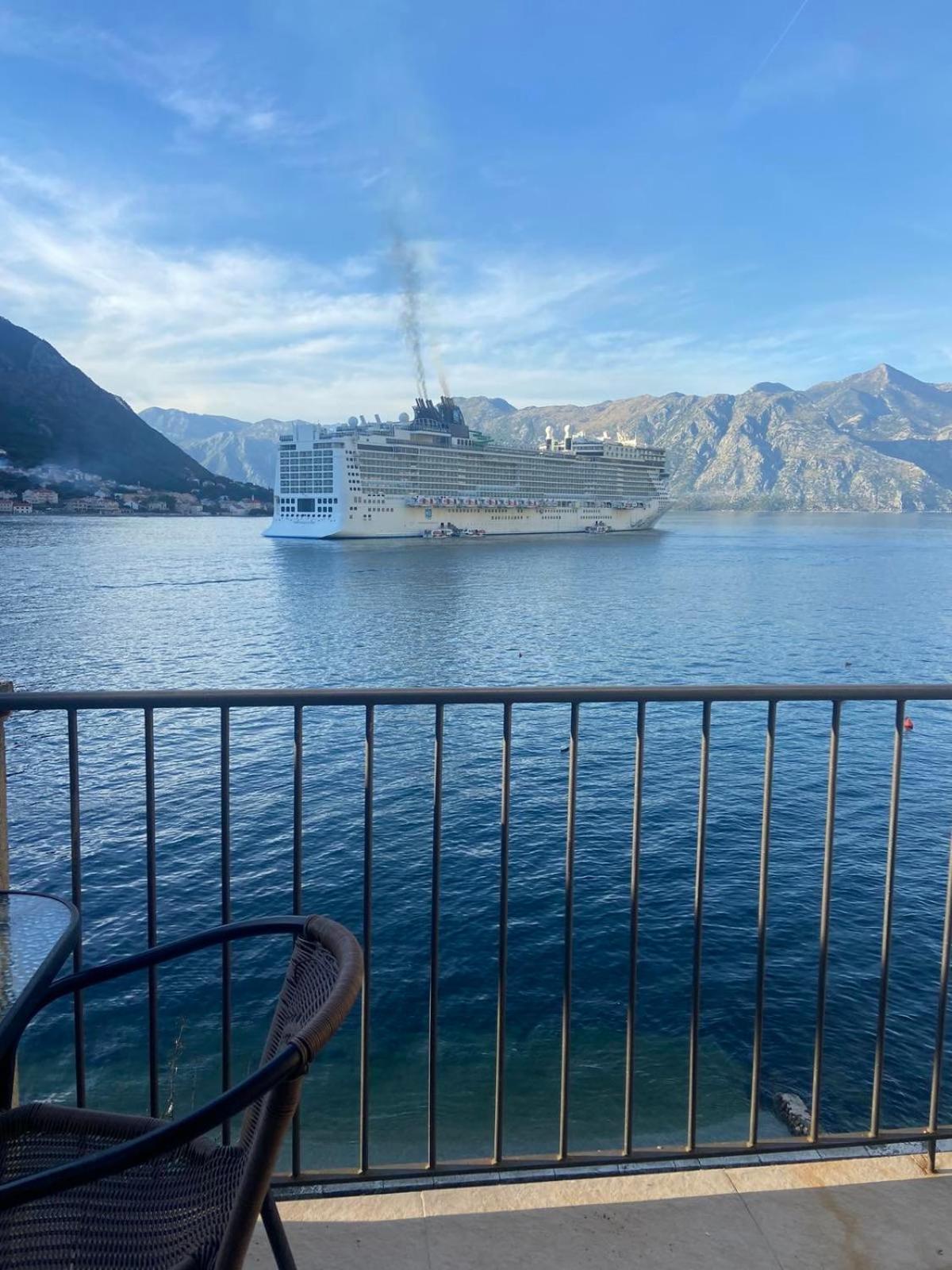 Apartment Ivanisevic 2 Kotor Luaran gambar
