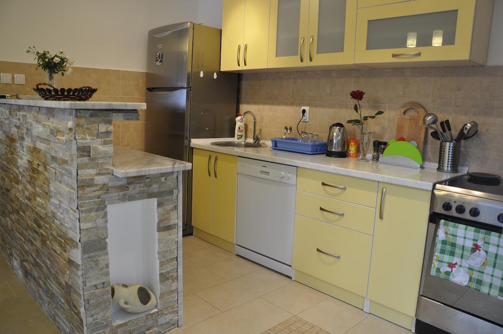 Apartment Ivanisevic 2 Kotor Bilik gambar